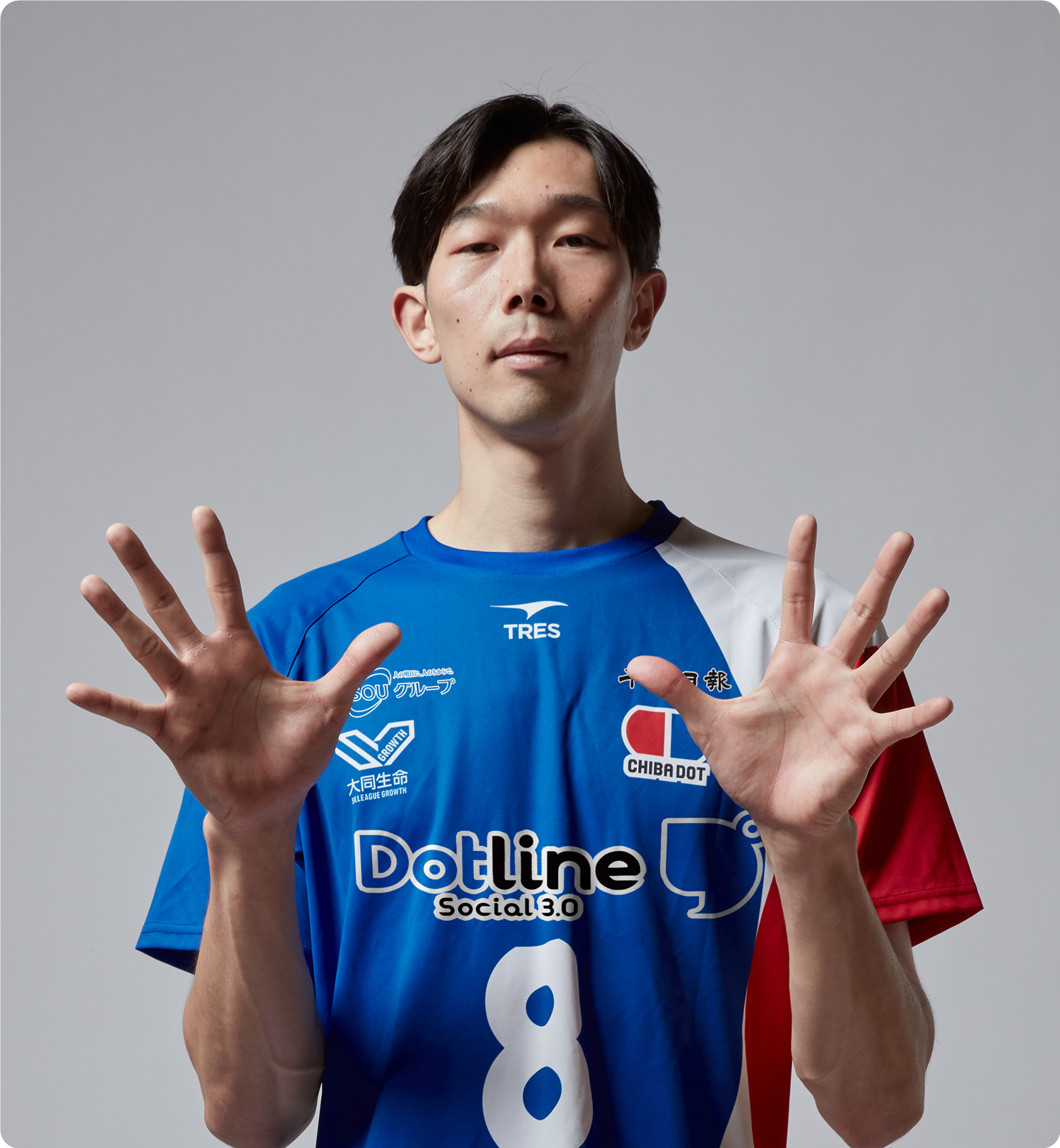 座間 健輔
